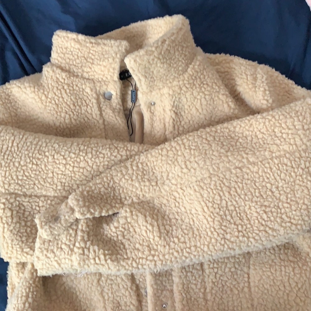 fluffy jacket, - Picture 3 of 3